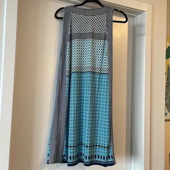 Max Studio Shift Dress - Picture 3 of 12